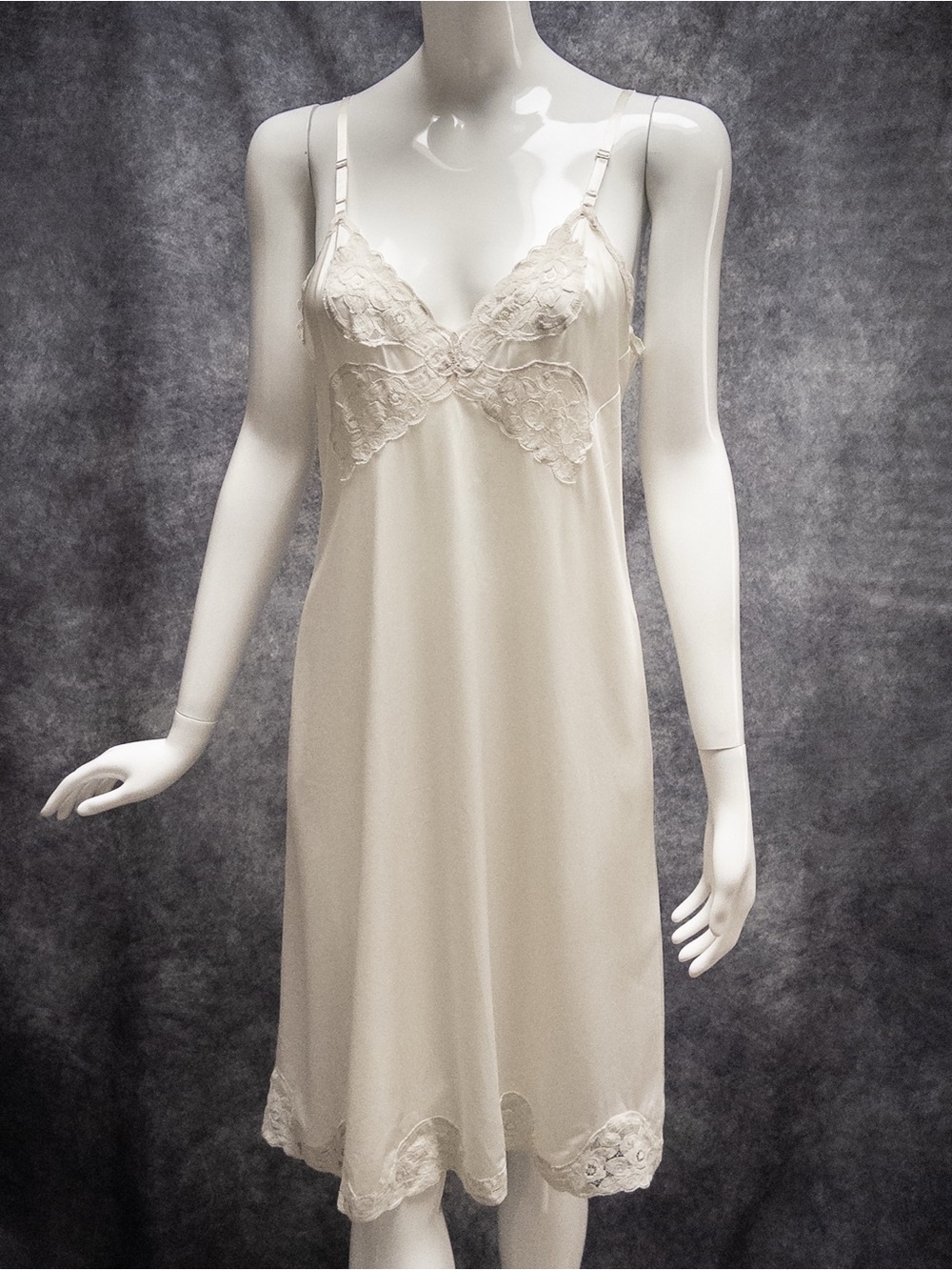 Vintage 70s Vanity Fair Ivory White Slip Dress, Floral Lace Trim, Size 36 / L